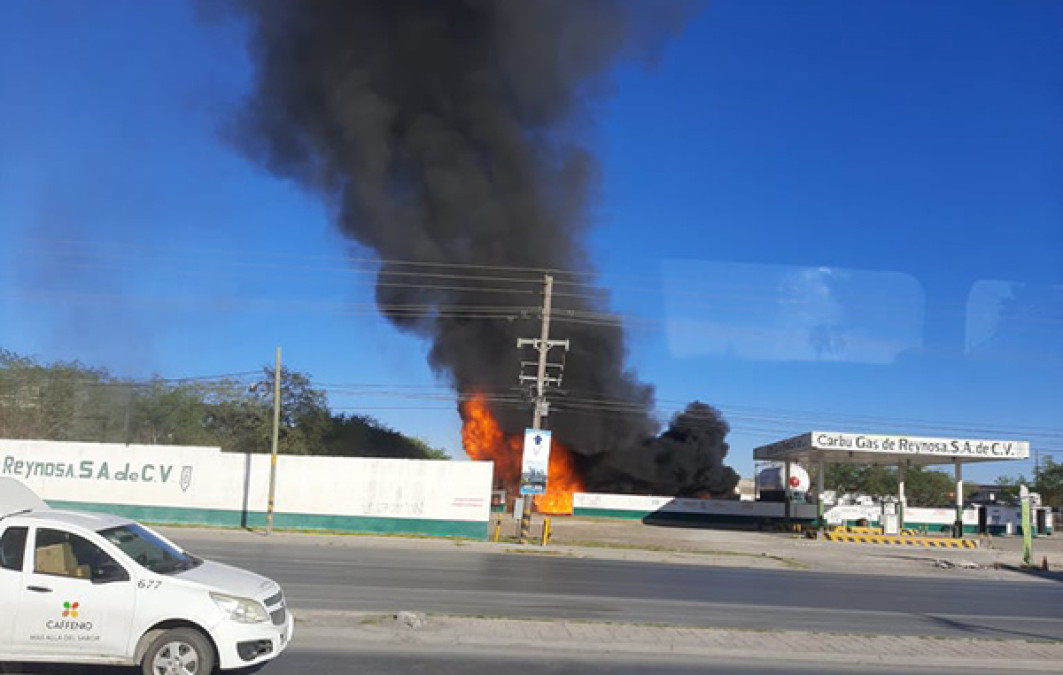 Se registra incendio en gasera de Boulevard Hidalgo, Reynosa