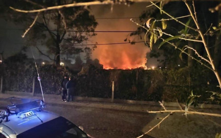 Registran fuerte incendio en carretera Nogales, Veracruz