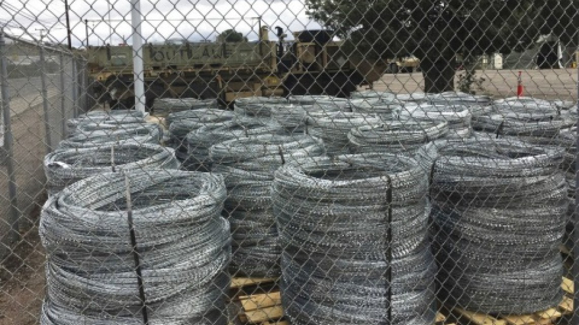 Arizona pide retirar alambre de púas en frontera