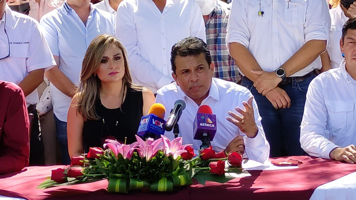 Eduardo Gattas recibe constancia de alcalde electo de Cd. Victoria