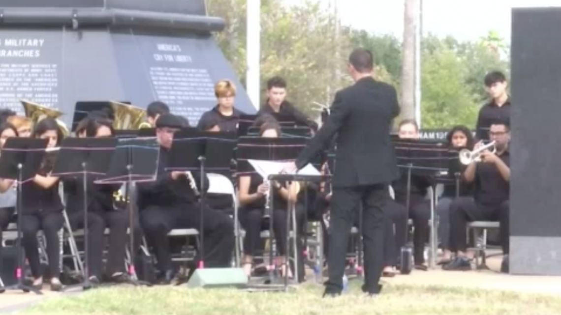 Conmemoran Día de los Veteranos en McAllen 
