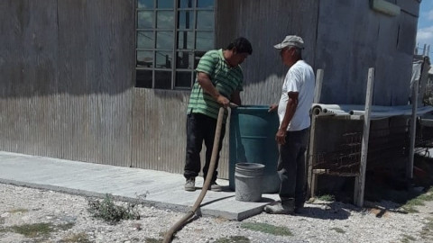 Entregan pipas agua en colonias y comunidades rurales