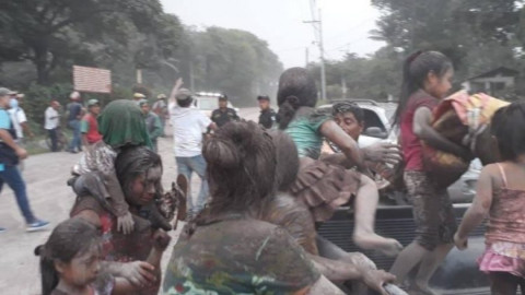 Asciende a 25 la cifra de muertos por la erupción del Volcán de Fuego