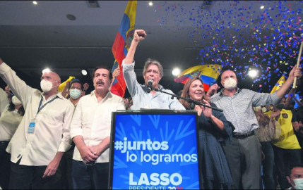 Guillermo Lasso gana presidencia de Ecuador en segunda vuelta 
