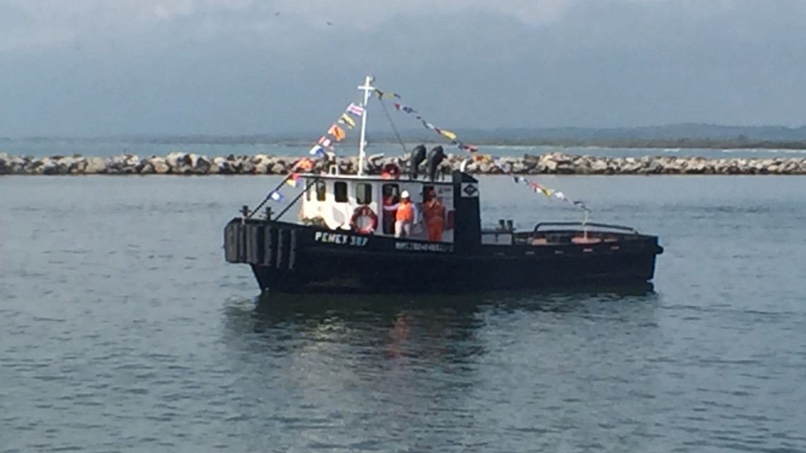 Petroleros conmemoran el 75 aniversario de la Marina Petrolera