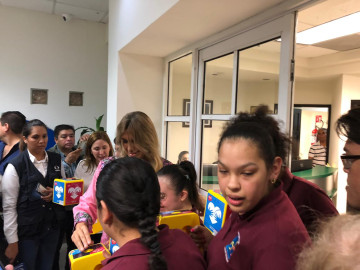 TELETON y DIF realizan boteo en Presidencia Municipal