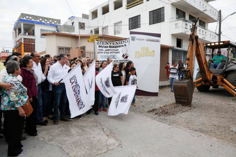 Alcalde da banderazo a obras en Fraccionamiento Arboledas