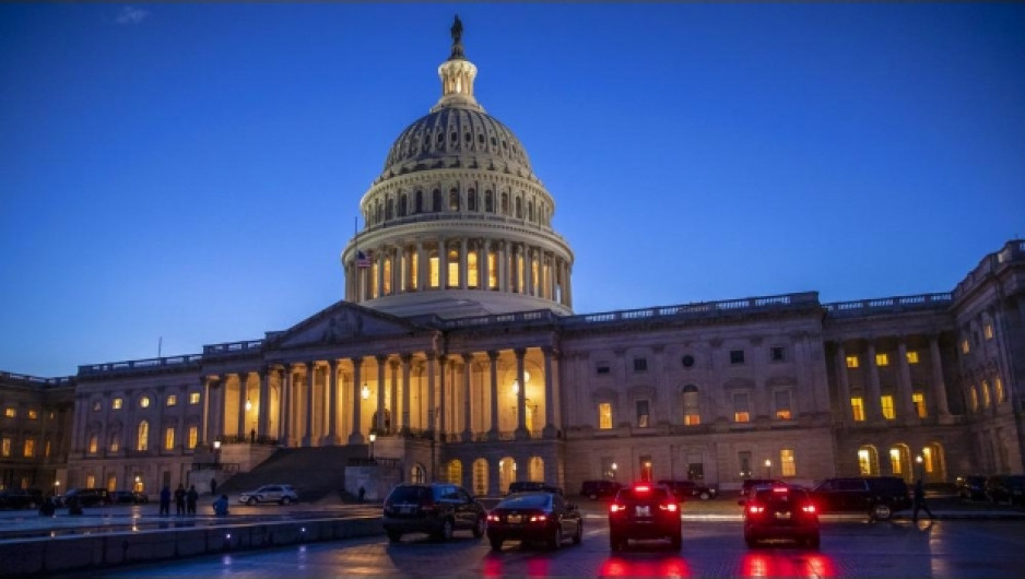 Cierra el gobierno de EU por falta de fondos