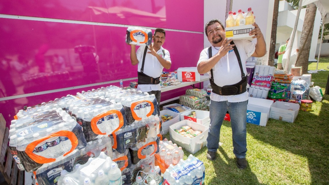 Gran participación de Tamaulipecos en centro de acopio del DIF
