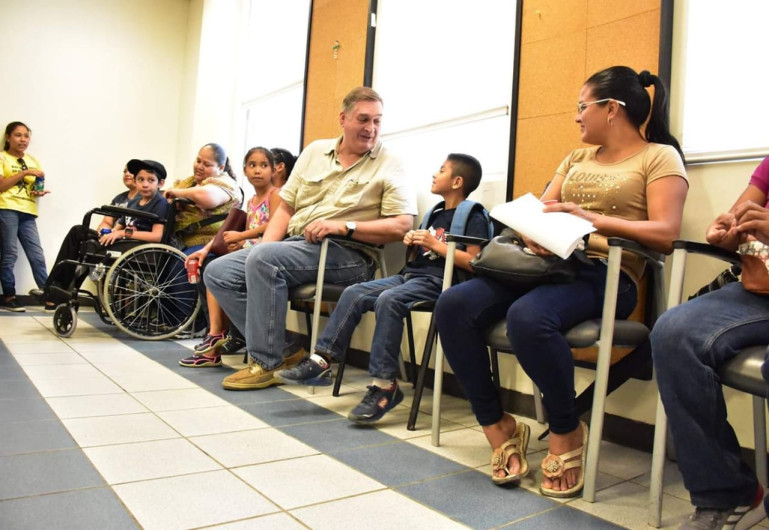 Ofrece DIF Reynosa todo el apoyo a niños con cáncer