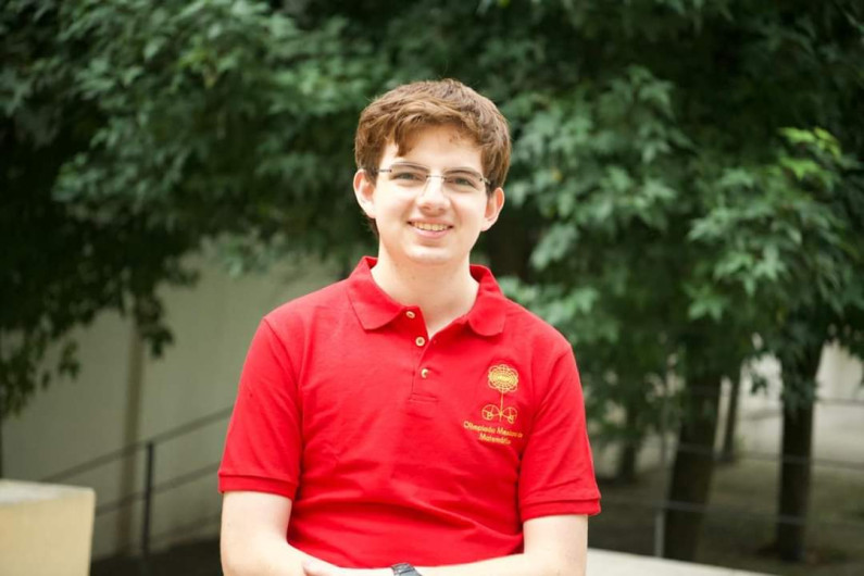 ¡Orgullo mexicano! Tomás Cantú, gana medalla de oro en la Olimpiada Internacional de Matemáticas