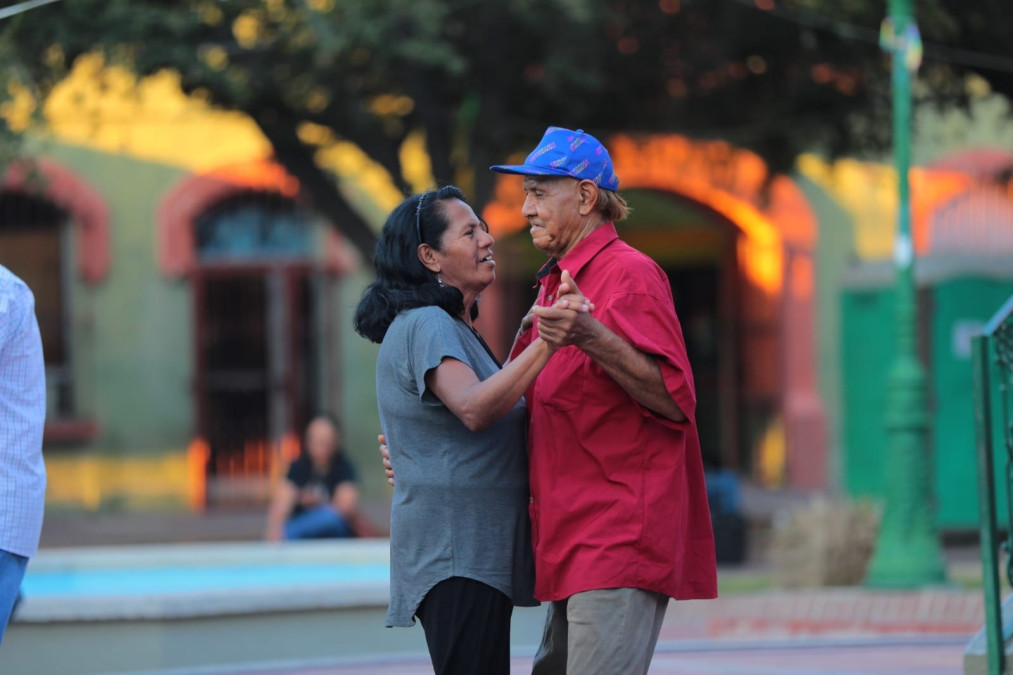 Se realizará viernes de danzón en la Plaza Juárez