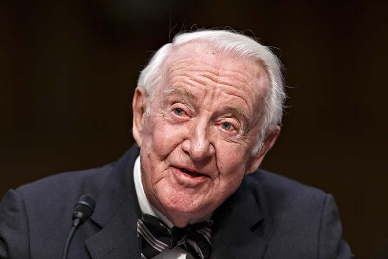 Juez retirado reclama fin de la Segunda Enmienda