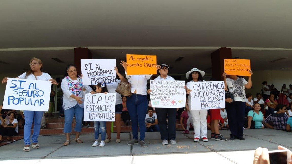 Protestan contra AMLO en Tampico