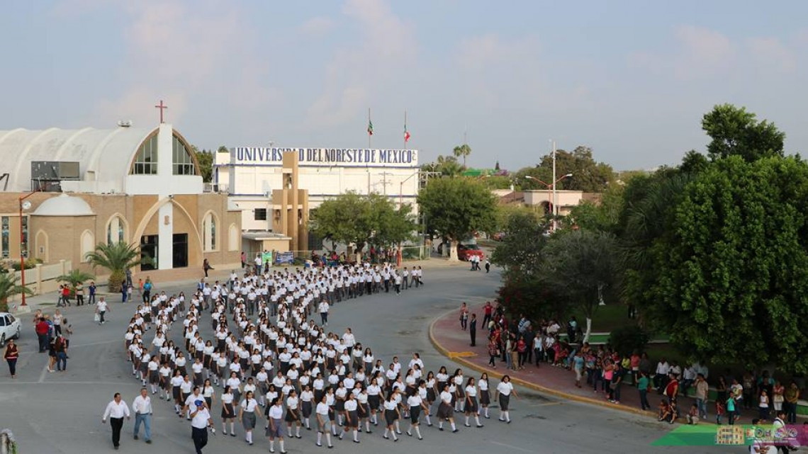 Ayuntamiento presente en desfile de independencia