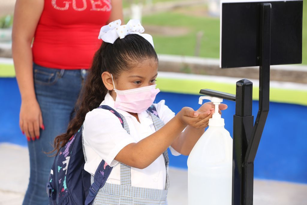 En Méndez supervisa gobernador regreso a clases presenciales 