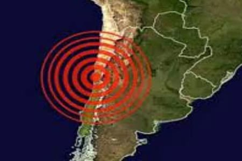 Chile emite alerta de tsunami tras fuerte sismo de 6.7 grados 