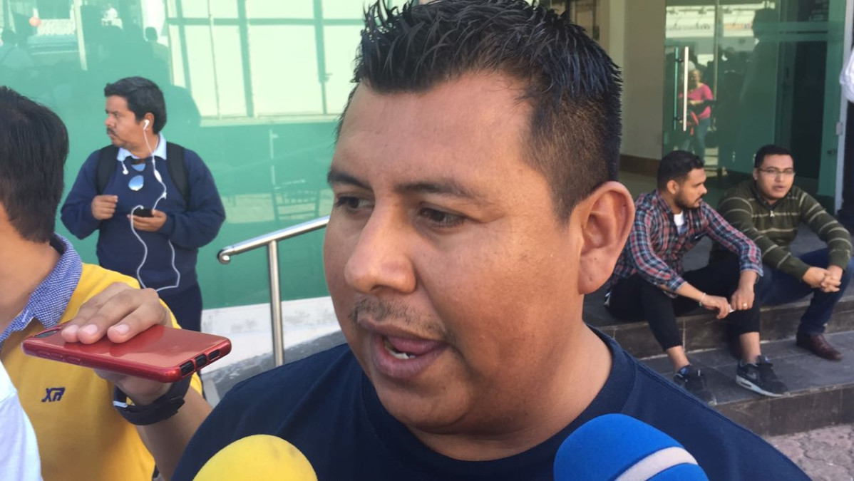 Pide bomberos no sobrecargar contactos eléctricos con guías navideñas