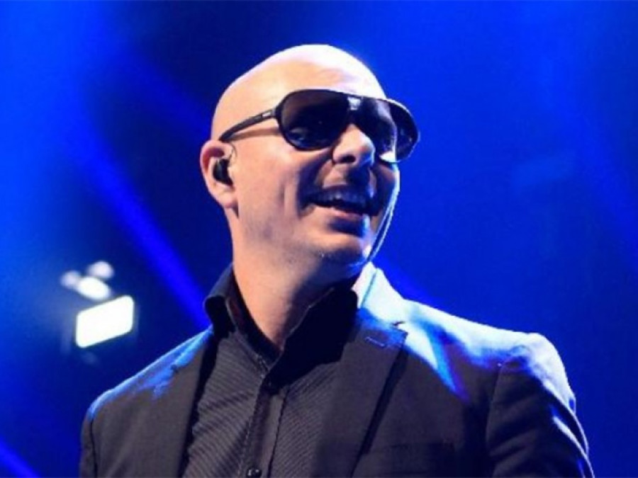 Pitbull en evento empresarial del Auditorio Nacional
