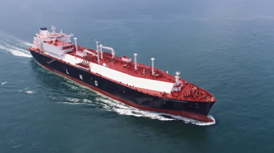 Reino Unido prohíbe asegurar cualquier transporte de petróleo ruso