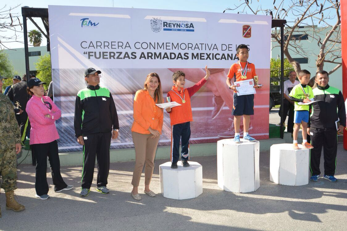 Premia Alcaldesa a ganadores de Carrera Conmemorativa de las Fuerzas Armadas Mexicanas