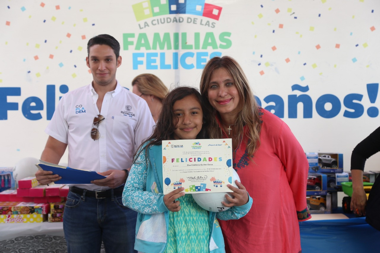 Festejan 102 niños su 'Cumpleaños del Mes'