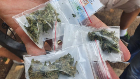 Activistas en Tel Aviv lanzan marihuana desde un dron 