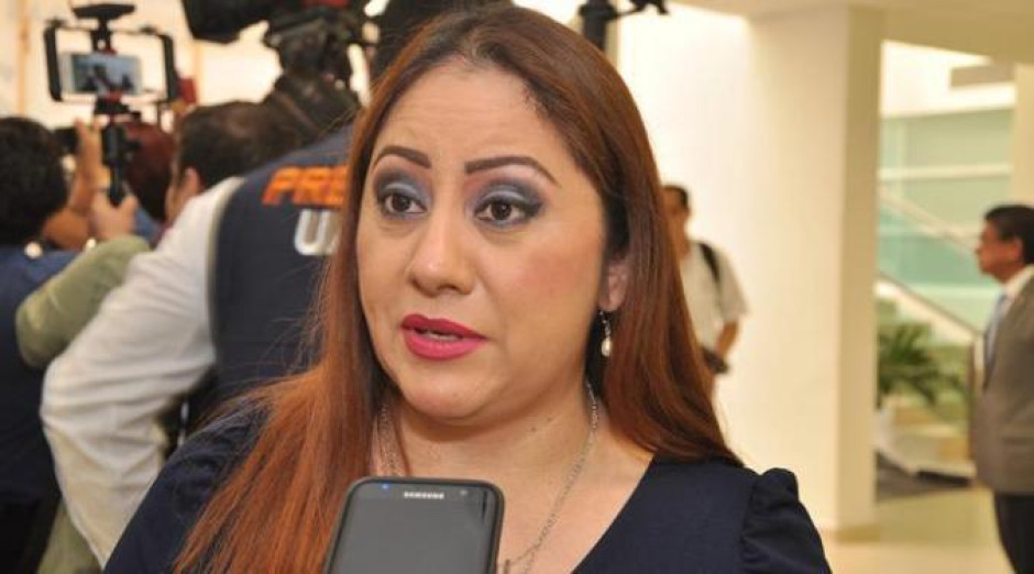 Por contingencia podría INE extender vigencia de credenciales vencidas 