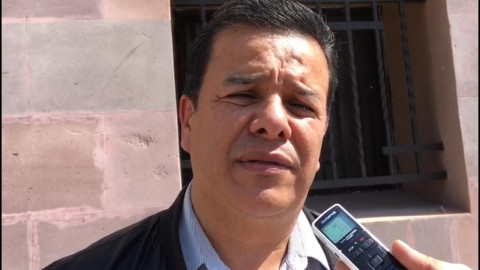 Trabajadores del Hospital Civil también padecen por falta de medicamento