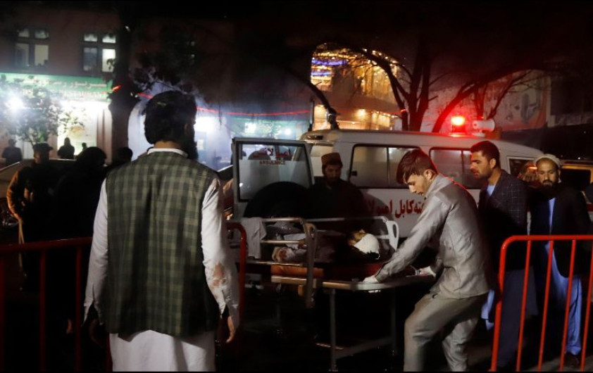 Se eleva a 62 el número de muertos tras atentado en mezquita de Afganistán