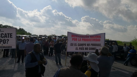 Agricultores del norte de Tamaulipas bloquean puente de Nuevo Progreso