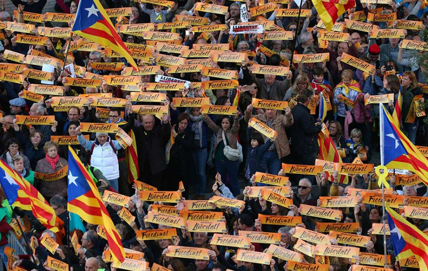 Se manifiestan en Barcelona por liberación de separatistas