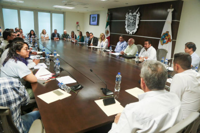 Preside Maki Ortiz reunión Municipio-CONAVI