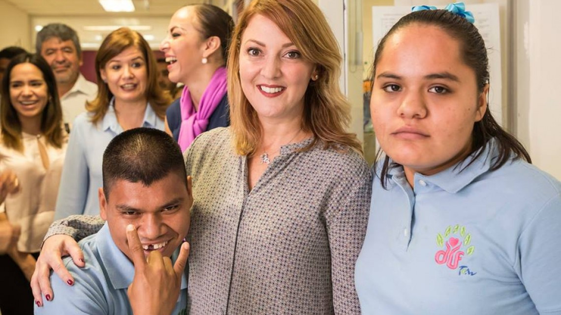 Presidenta de DIF Tamaulipas da banderazo para inicio de obras