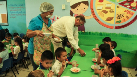 Apoya DIF Reynosa a escuelas con programa Desayuna bien