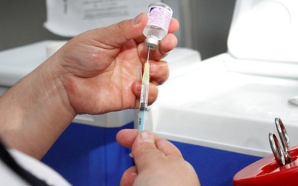 Anuncia IMSS 96 mil vacunas contra influenza a niñas y niños con cáncer