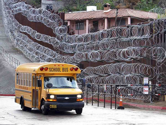 Arizona pide retirar alambre de púas en frontera