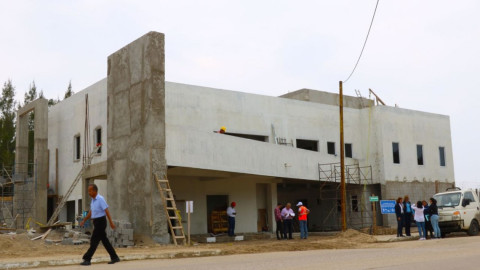 Autoridades supervisan infraestructura turística de Playa Miramar 
