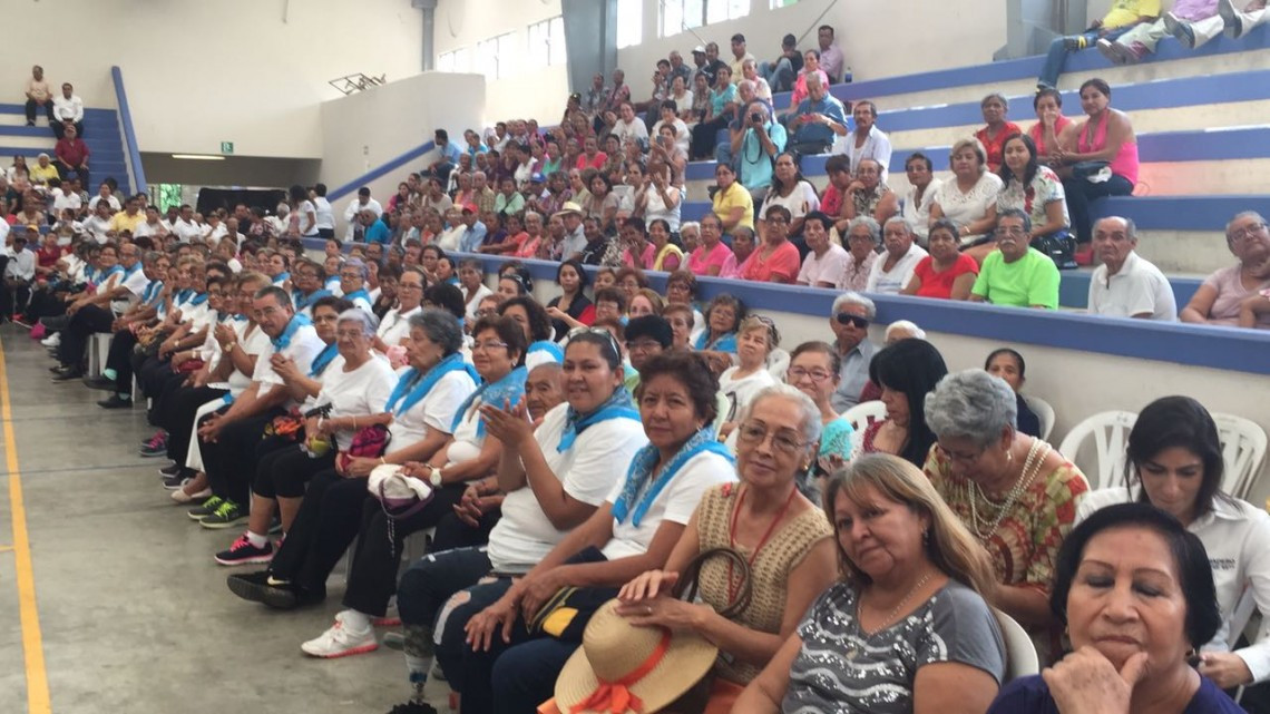 Abuelitos de Ciudad Madero fueron festejados por el DIF