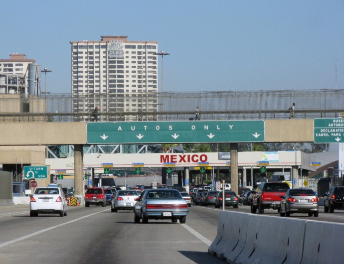 Ingresan a México 5 millones 300 mil connacionales que radican en EU y Canadá