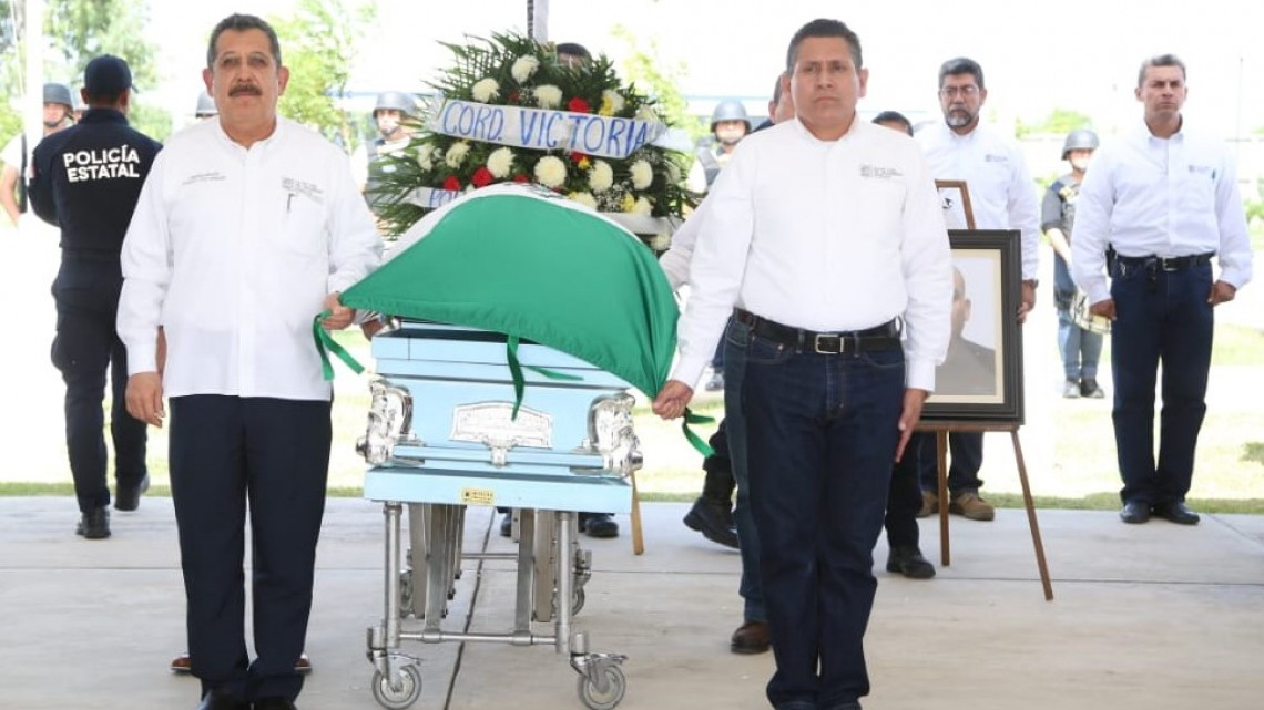 Despiden con honores a Policía caído