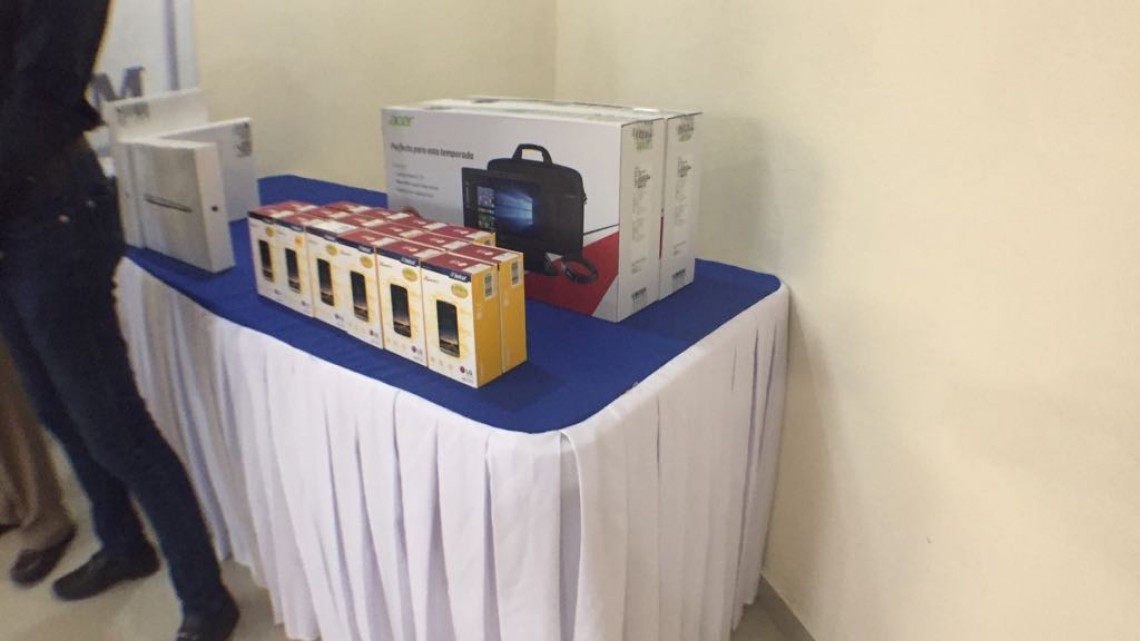 Comerciantes son equipados con herramientas que buscan fortalecer el desarrollo de sus establecimientos.