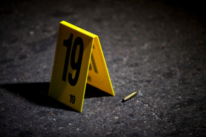 Detienen a adolescente por matar a su familia tras disputa por malas notas