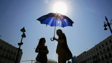 Emitirá Francia alerta roja por calor extremo