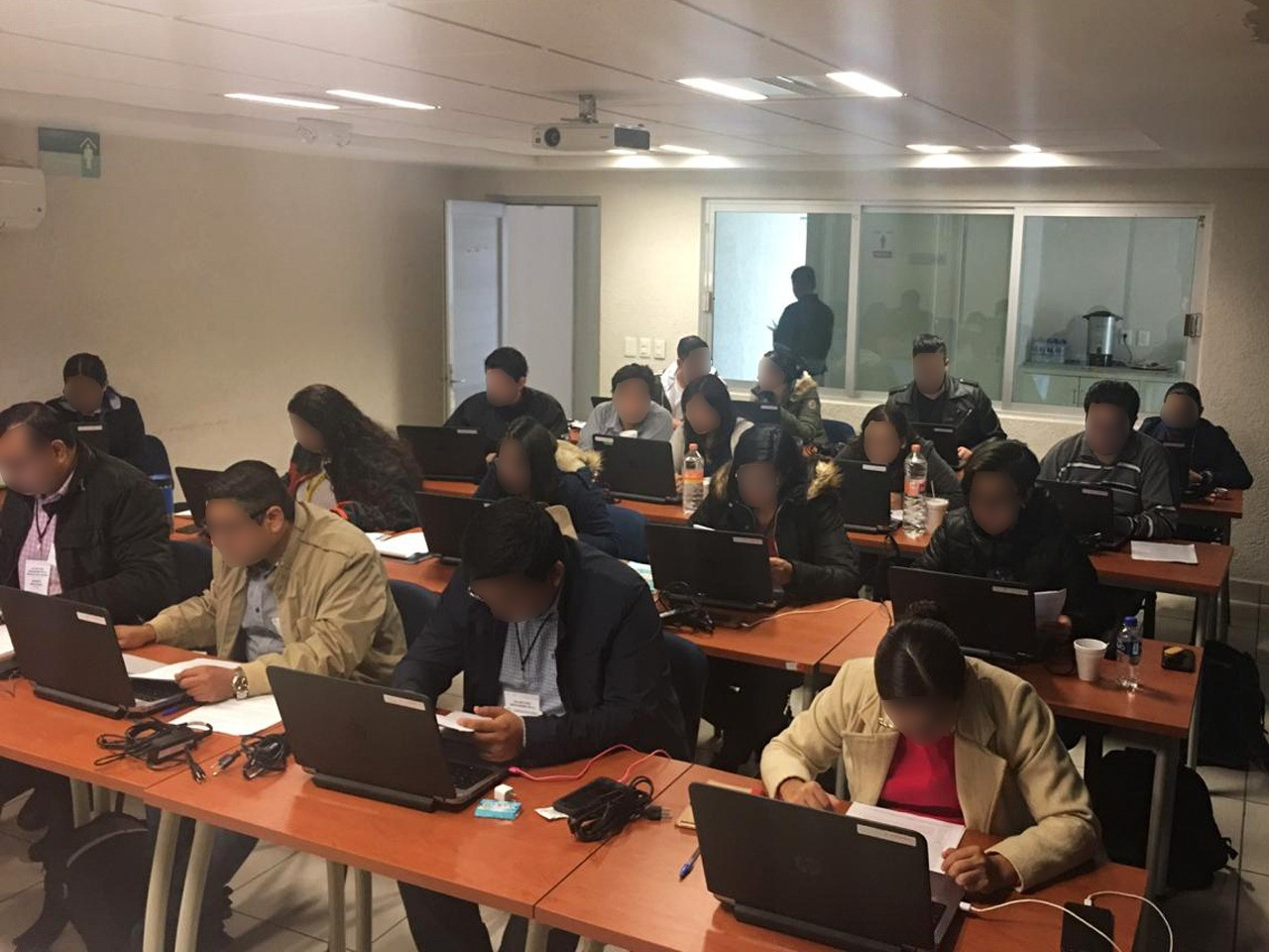 Capacitan a Peritos Profesionales en Servicios Periciales