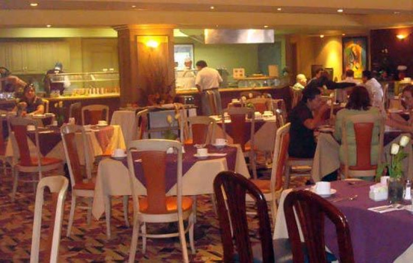 Ventas en restaurantes y bares bajan