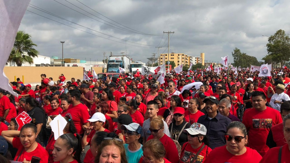 Obreros y activistas sociales piden la caída del charrismo