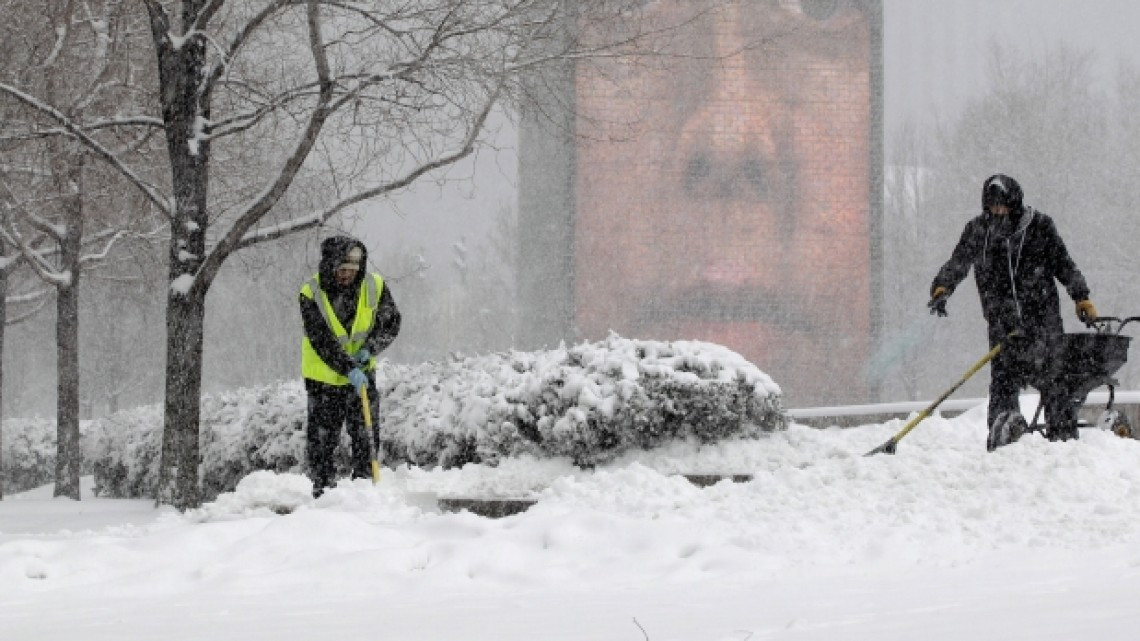 Un muerto y gran caos deja tormenta invernal