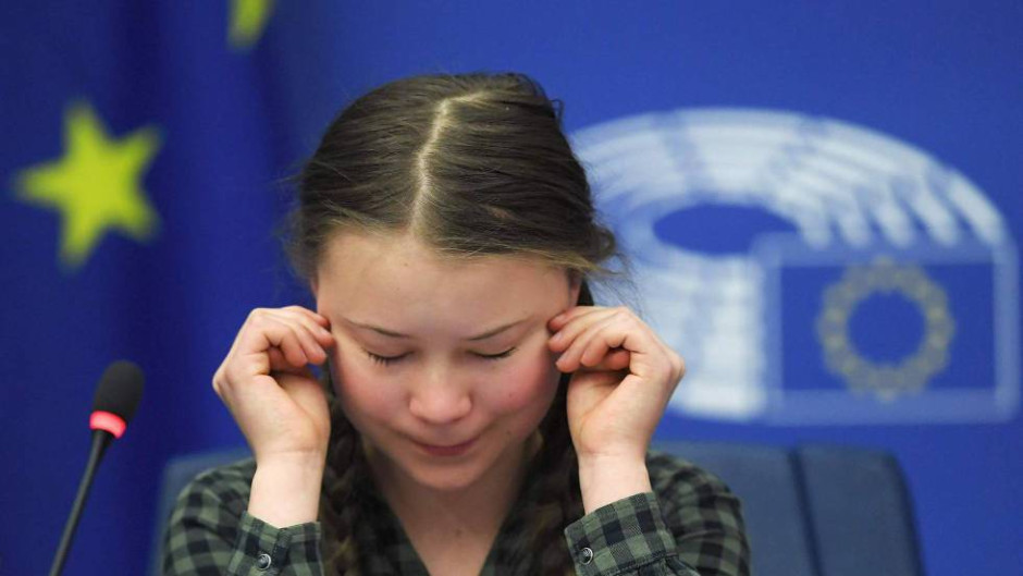 Notre Dame ardió pero es el mundo el que necesita nuestra ayuda: Greta Thunberg