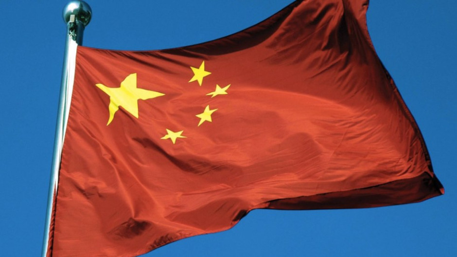 China emite alerta sobre viajes a EUA